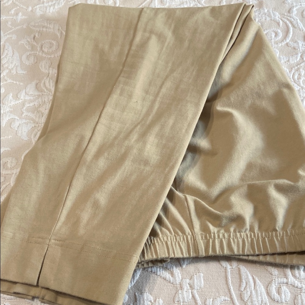 Women With Control Crop Pants